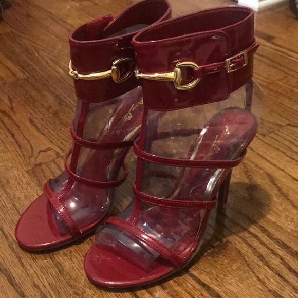 Heels - Picture 2 of 3